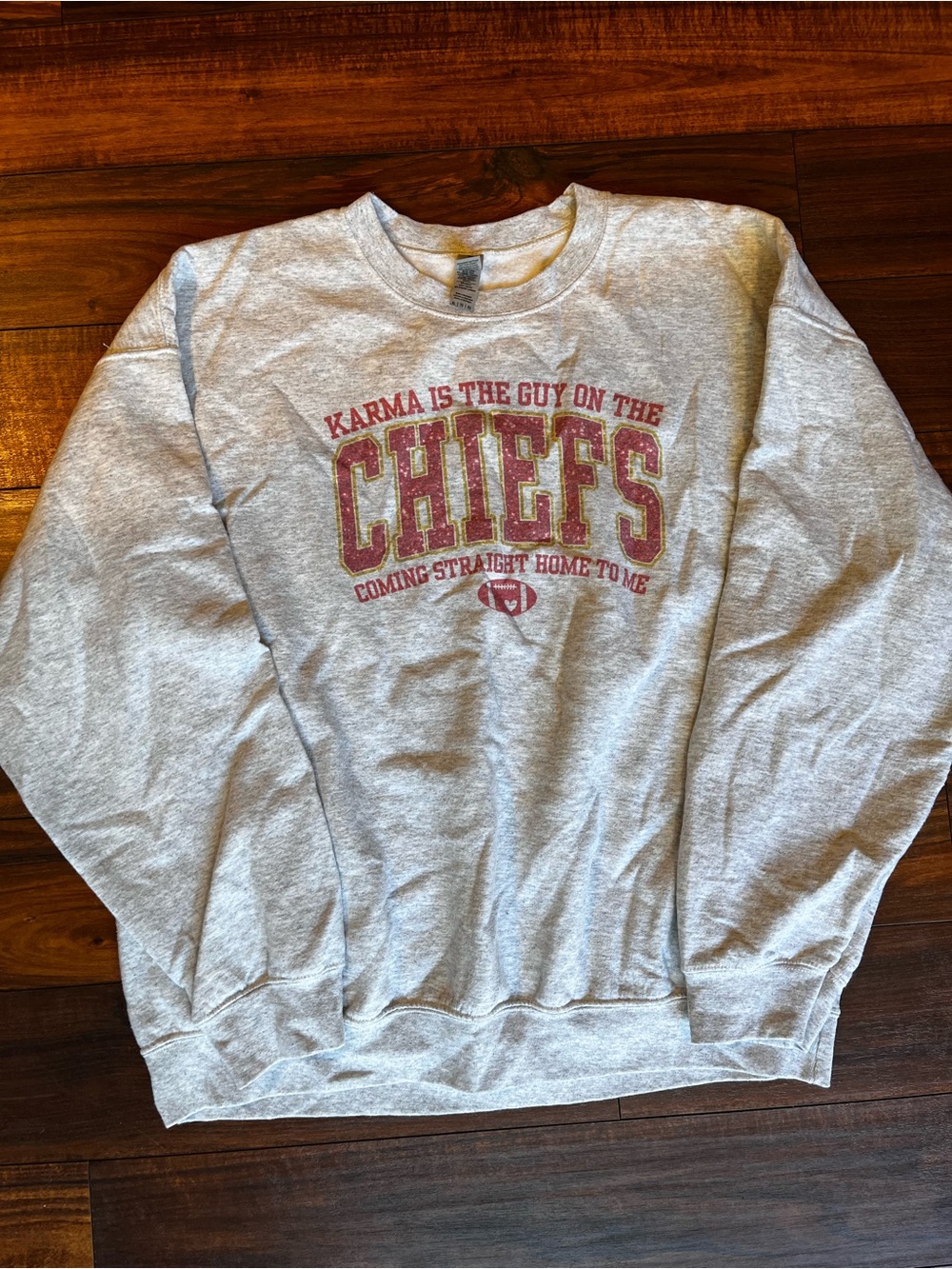 Gray 'Chiefs' Graphic Crewneck Sweatshirt - Men's